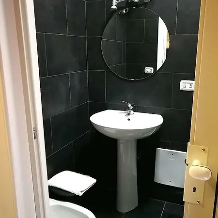 A Casa Di Dalila Гостевой дом Неаполь