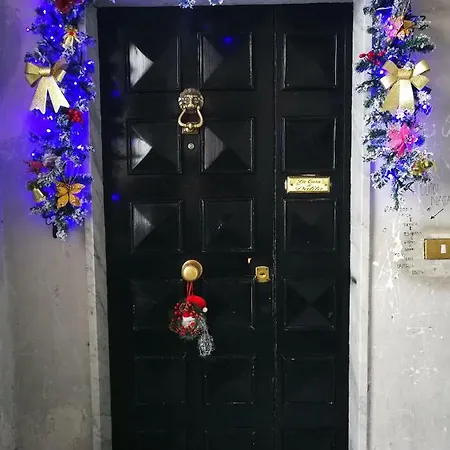 A Casa Di Dalila * Neapel